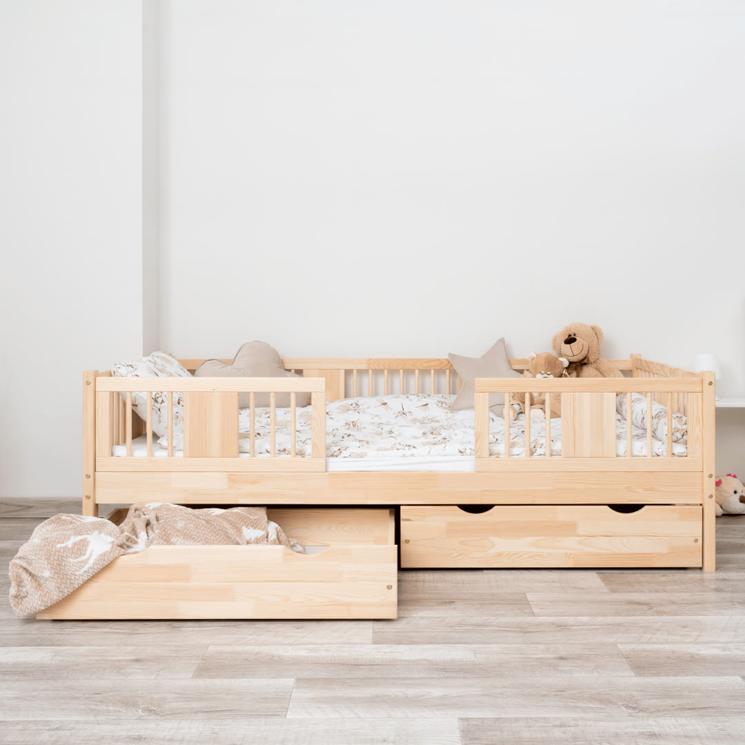 łóżko wysuwane LUNA 20 w przestronnym pokoju o powierzchni około 12 m²